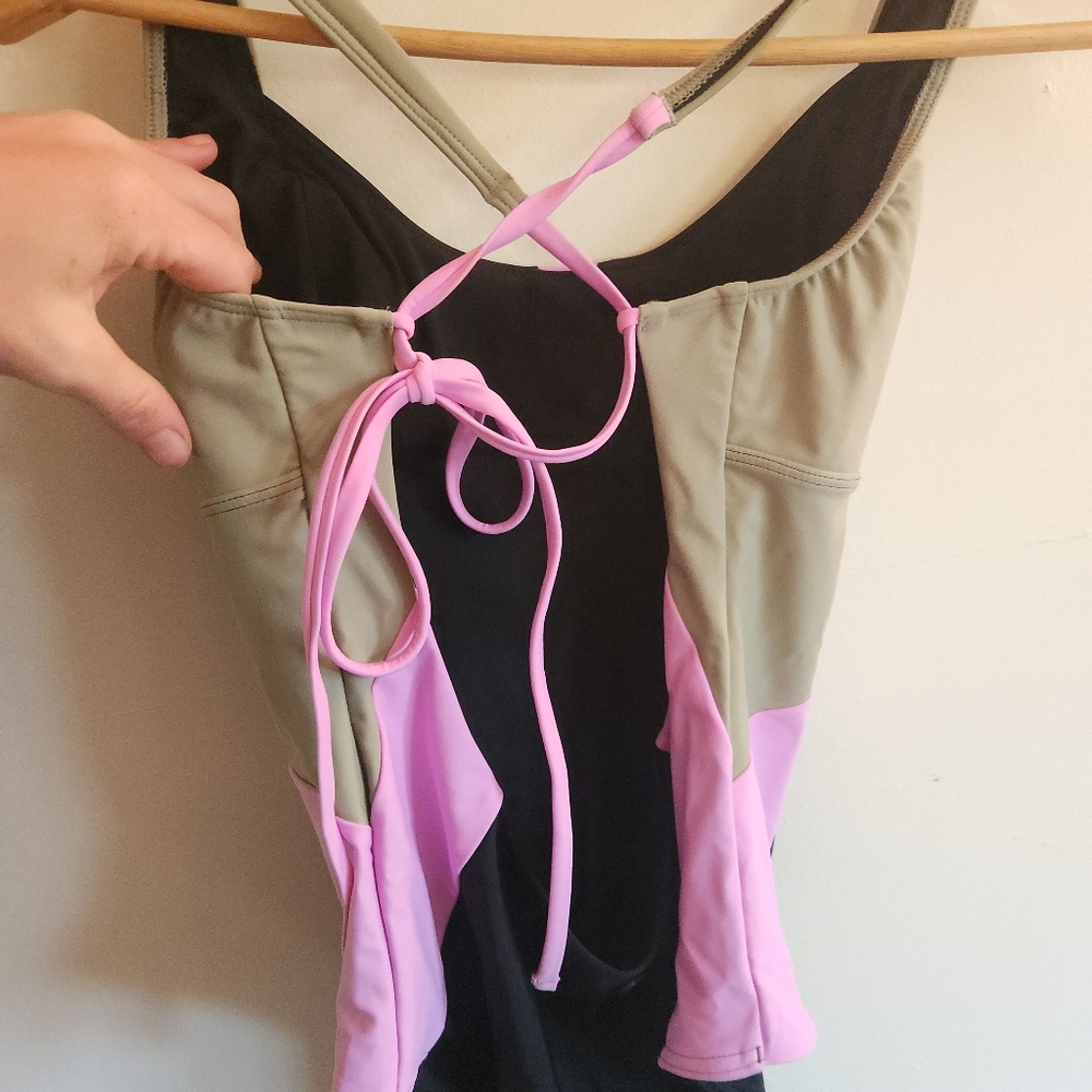 NWOT Prana Colorblock One-Piece Swimsuit Black Gray & Pink Open Low Back Medium - Picture 6 of 10